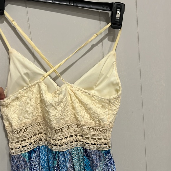 Iris short dress. - Picture 2 of 5